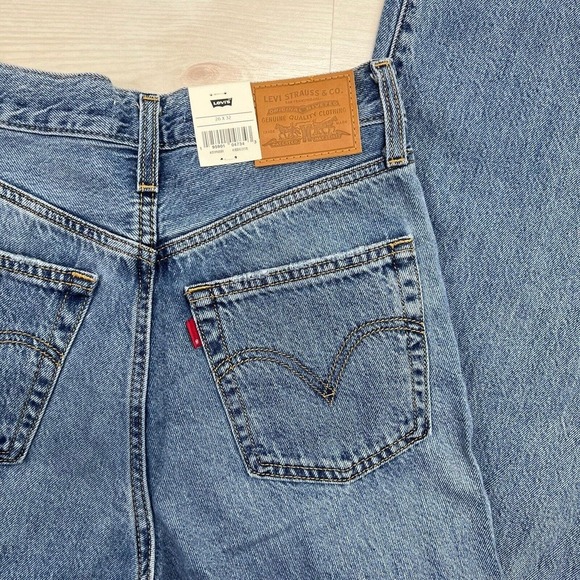 NEW Levi's Women High Rise Loose Flare Leg Blue Jeans Size 26 X 32 - Picture 14 of 16